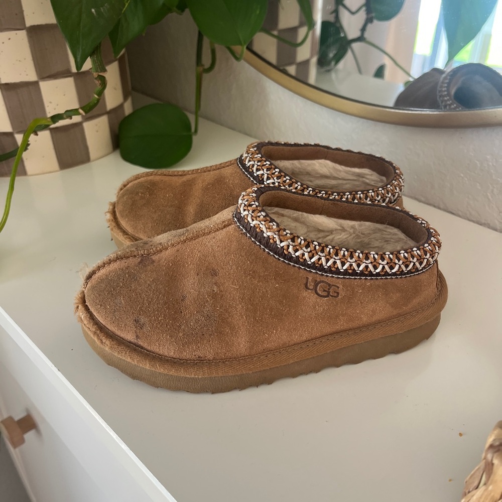 UGG Kids Tan Slippers with Patterned Trim
